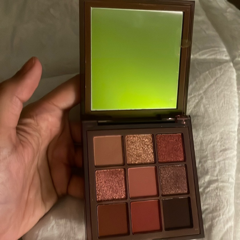 Eyeshadow palette